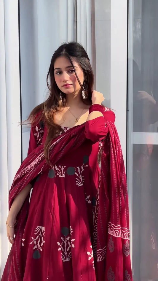 Maroon Discharge Print Anarkali Suit Set with Pant & Dupatta (Maroon)